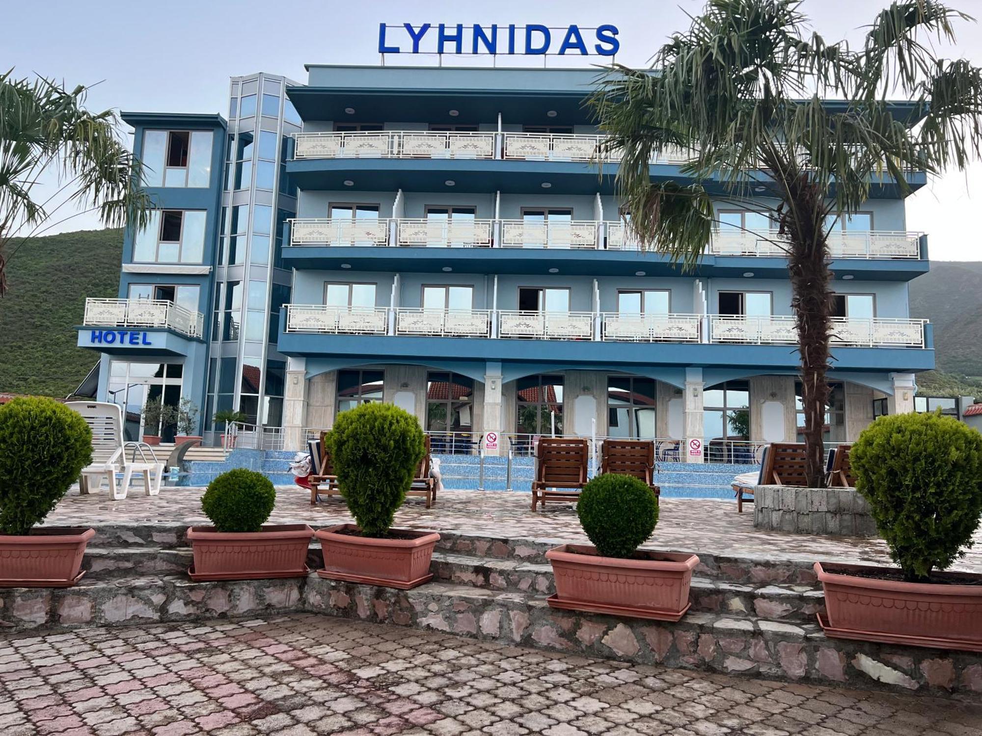 Udenisht Hotel Lyhnidas מראה חיצוני תמונה