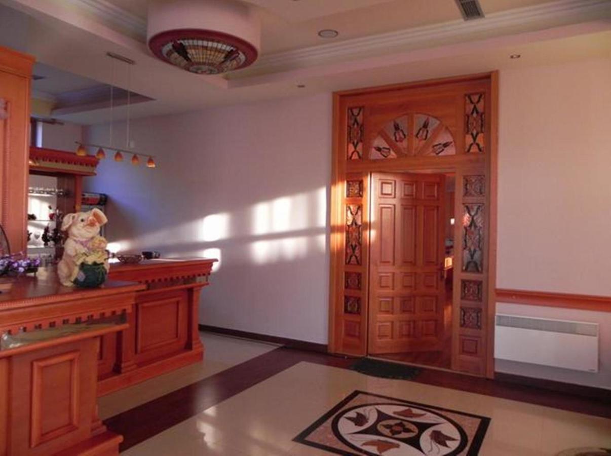 Udenisht Hotel Lyhnidas מראה חיצוני תמונה