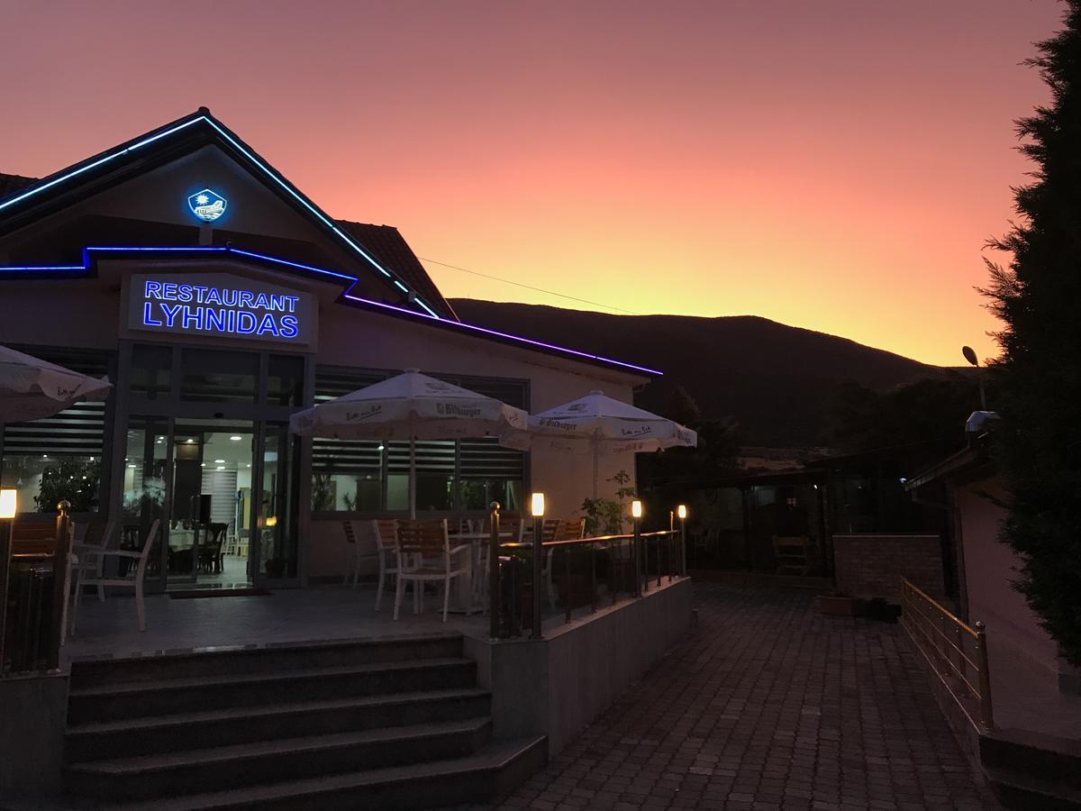Udenisht Hotel Lyhnidas מראה חיצוני תמונה
