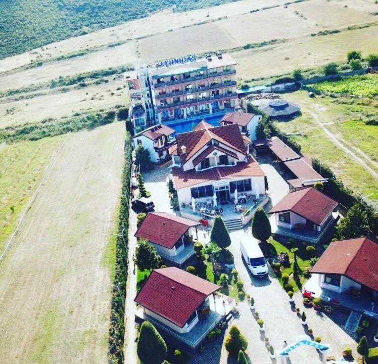 Udenisht Hotel Lyhnidas מראה חיצוני תמונה